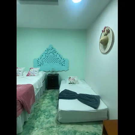 Сasa de vacaciones 4cr-1m 4 Bedroom House In Getsemani With Air Conditioning And Wifi Cartagena