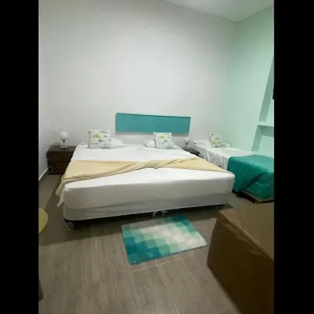 4cr-1m 4 Bedroom House In Getsemani With Air Conditioning And Wifi Сasa de vacaciones